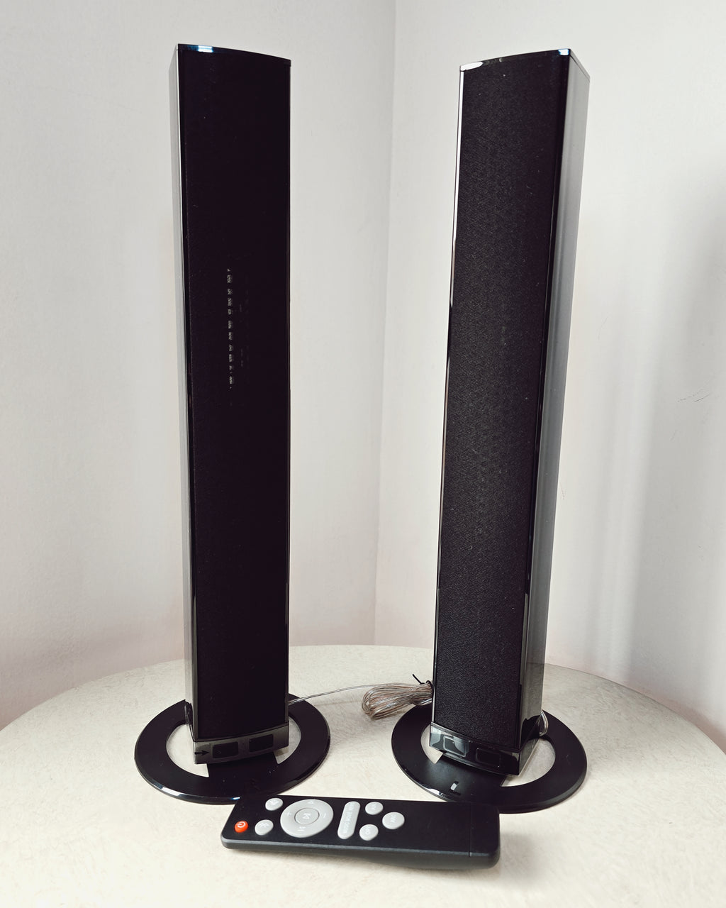 Barra de Sonido TV 80W Bluetooth - Diseño 2 en 1